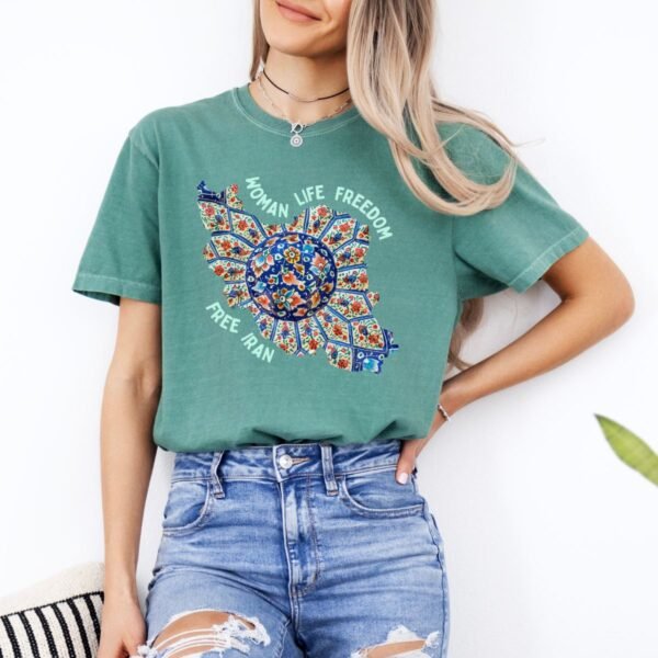 Woman Life Freedom | Persian Art Green Retro T-Shirt